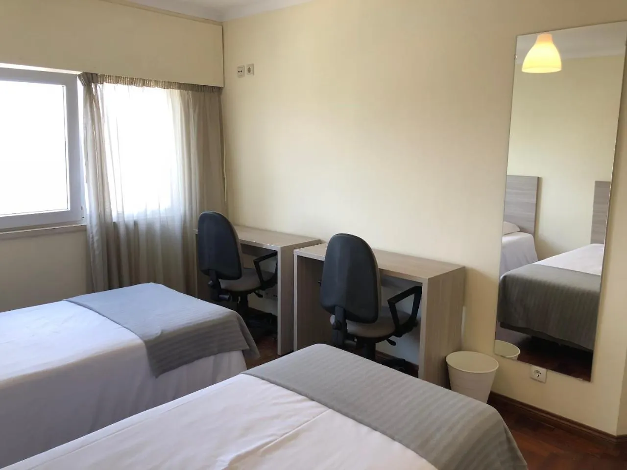Homestay Be Lisbon Residence Olaias Portugal